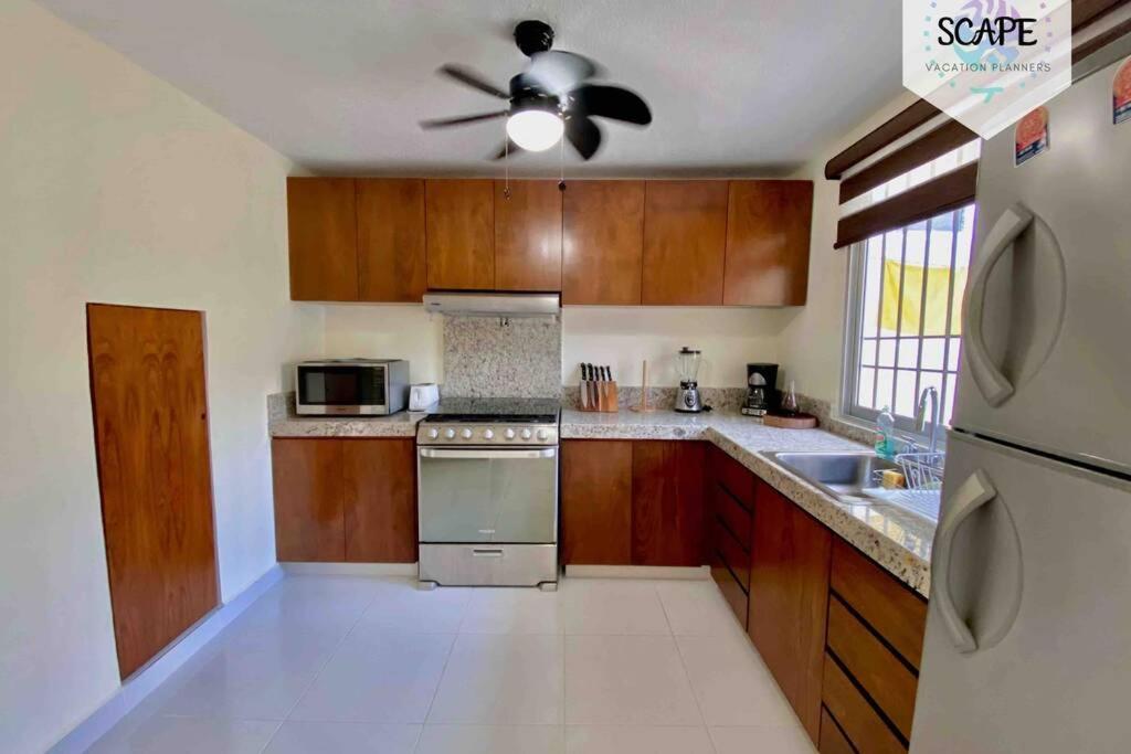 AMPLIA Y CÁLIDA CASA cerca de plaza LAS AMERICAS Vila Cancún Exterior foto