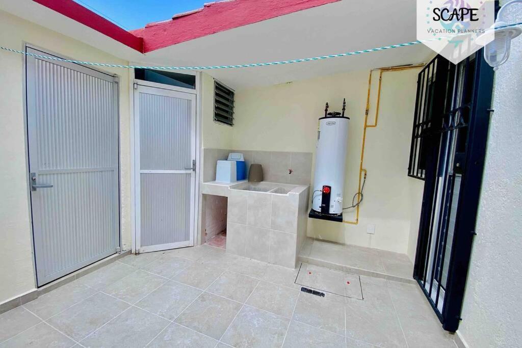 AMPLIA Y CÁLIDA CASA cerca de plaza LAS AMERICAS Vila Cancún Exterior foto