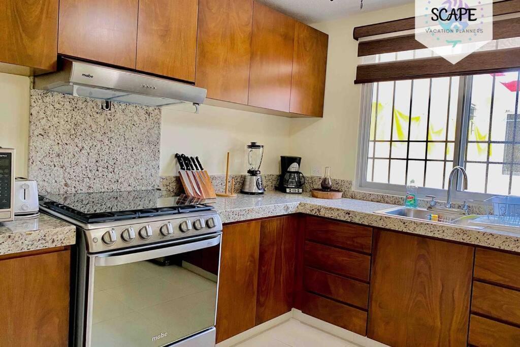 AMPLIA Y CÁLIDA CASA cerca de plaza LAS AMERICAS Vila Cancún Exterior foto